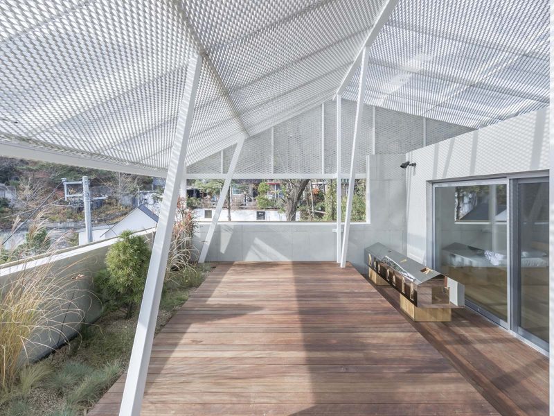 EXPANDED MESH CLADDING